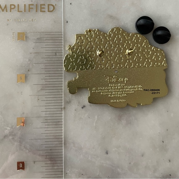 NWT Disney Toy Story multi-scene Enamel Pin - Picture 4 of 5